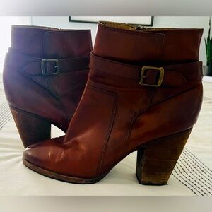 Frye Women’s Patty Riding Bootie in Redwood Size 8.5M